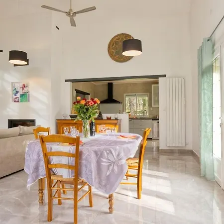 Exceptionnelle Maison Familiale Avec Piscine فيلة